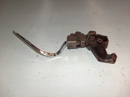 1967 1968 Chevy Camaro 4 Speed Muncie Transmission Shifter Mech w/Handle OEM - Picture 2 of 24