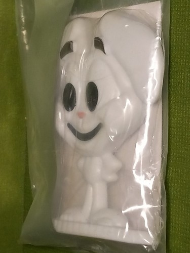 Trix Bunny Rabbit Figurine Sealed General Mills Cereal Squad Toy white easter - Picture 2 of 11