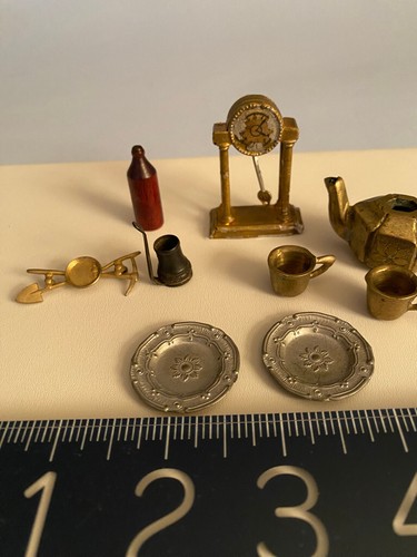 RARO Antiguo CASA DE MUÑECAS miniaturas incl. reloj Gerlach alemán, metal, madera más - Imagen 9 de 11