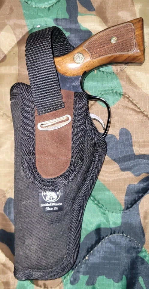 Smith&Wesson Nylon K Frame 4 In Right Hand Holster Black Smith&Wesson Branded - Image 2 of 4