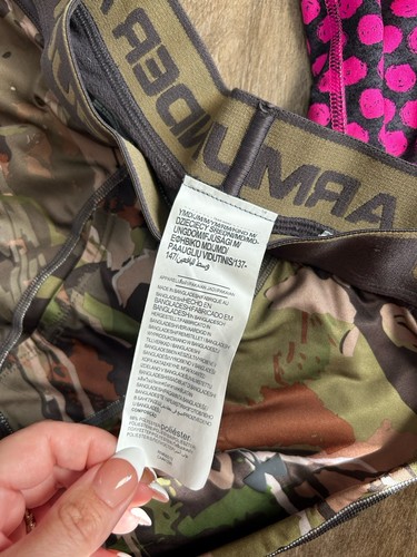 Under Armour Leggings Youth Girls Two Pair Lot Camo YM Polka Dot XL - Picture 4 of 4