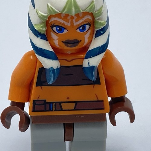 LEGO Star Wars sw0192 Ahsoka Tano Padawan Tube Top and Belt (slightly loose legs - Picture 3 of 7