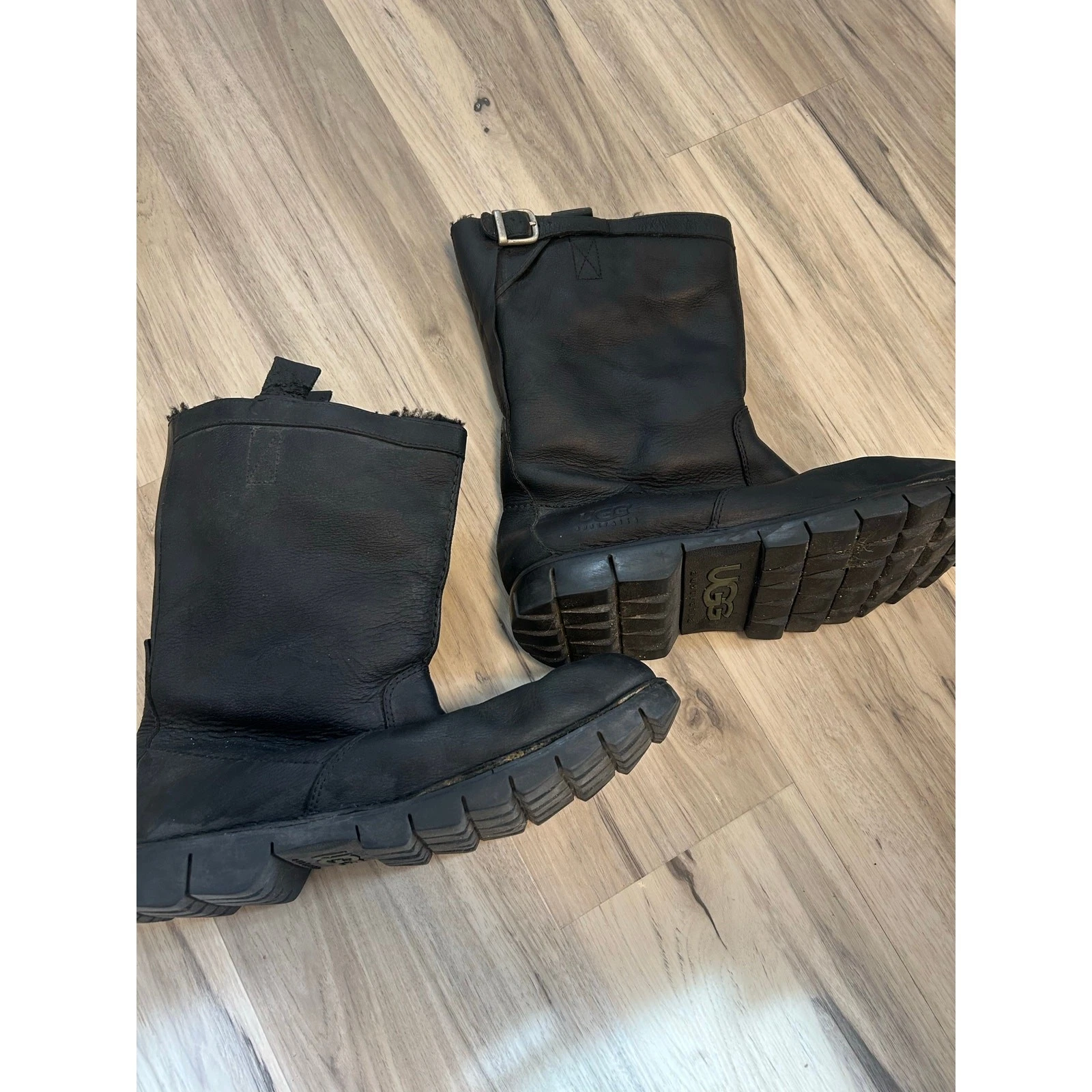 Ugg Australia black leather winter boots 5519 Men’s 13 Moto Insulated