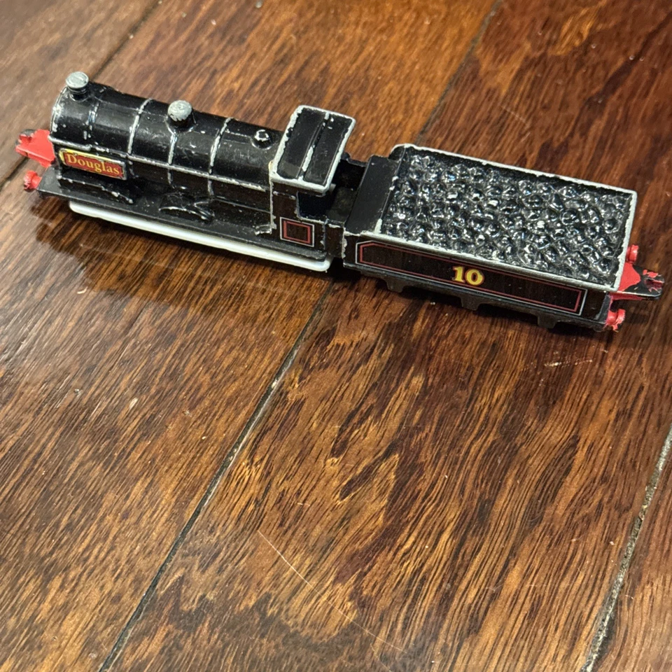 Douglas Train ERTL Thomas & Friends Diecast Metal Tank Engine 1992 Rare Vintage - Image 3 of 4