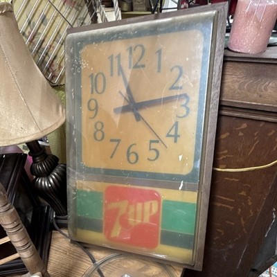 VINTAGE USA MODERN RETRO 7 UP PLASTIC METAL STORE ART SODA WALL SIGN CLOCK LAMP