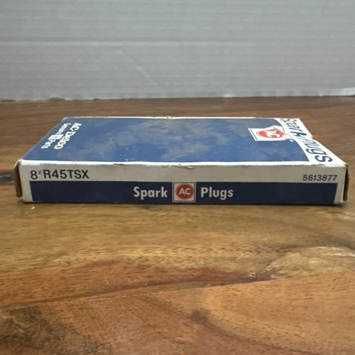 New Genuine GM ACDelco Spark Plugs R45TSX Set Of 8 - Picture 9 of 10