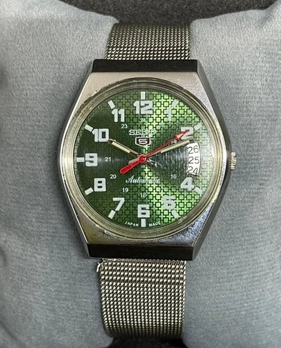 Vintage Refurbished Seiko 5 Automatic Day/Date Japan Men's Wrist Watch