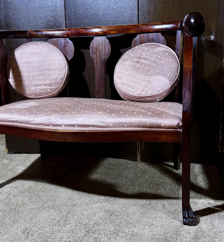 Sofá victoriano serpentino arco de buey caoba rosa polvorienta tapizado asiento de resorte Foto 4 de 4