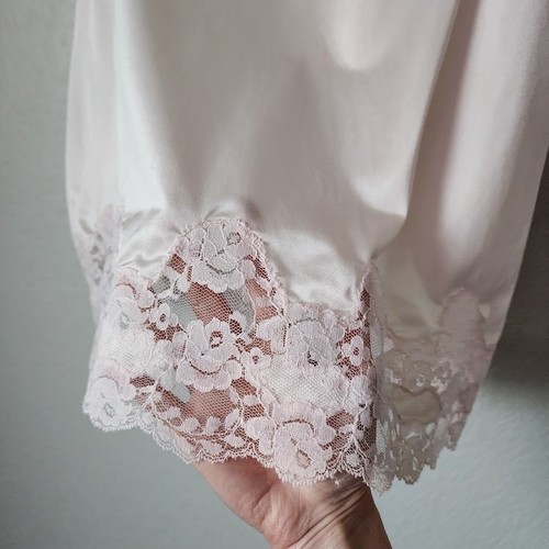 ASHLEY TAYLOR VTG Blush Pink Nylon Lace Trim Slip Skirt Balletcore Coquette M - Picture 9 of 10