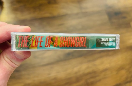 TAYLOR SWIFT CASSETTE TAPE LIFE OF A SHOWGIRL SWEAT VANILLA PERFUME SHIPS TODAY - Picture 4 of 5