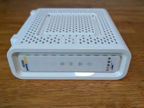 ARRIS SURFboard SB8200 DOCSIS 3.1 10 Gbps Cable Modem - Photo 2/3
