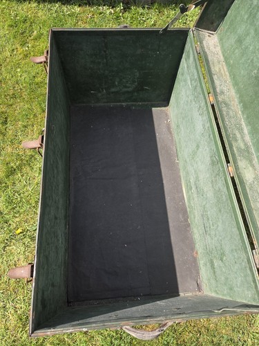 For Sale 1940s Travel Trunk/chest - Picture 13 of 13