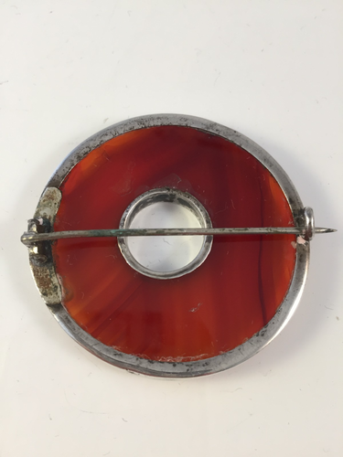 Large round Victorian Scottish Banded Agate Brooch - Picture 6 of 7