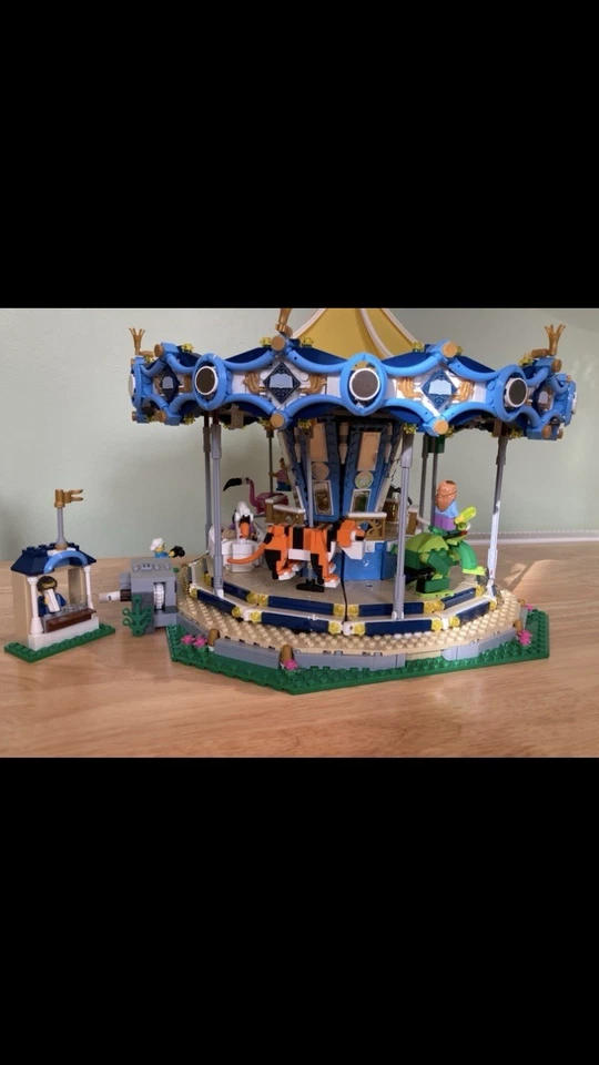 LEGO Creator 10257 Carousel, photo 3 of 5