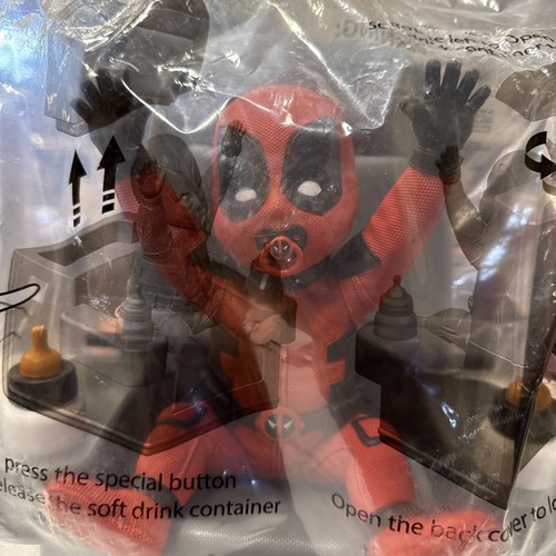 NUOVO Baby Deadpool Baby Pool Popcorn/secchio bevande scaffale cinema esclusivo - Foto 2 di 8