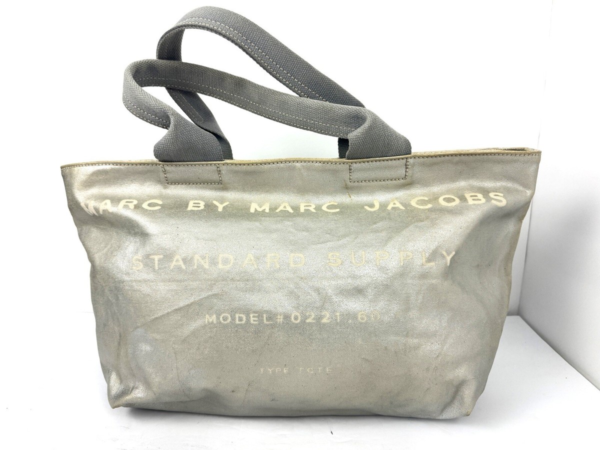 トートバッグ MARC JACOBS Woman Tote bags Silver 2F4HCR013H04 039 Amazon.com: Marc Jacobs Women's The Small Tote, Silver