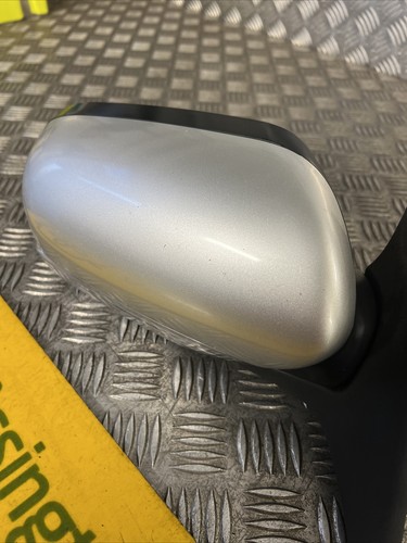 2003-06 Subaru Outback MK3 Offside Electric Powerfolding Wing Mirror SILVER - Picture 5 of 13