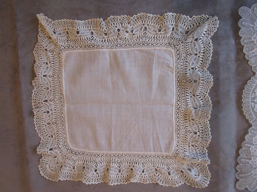 Vintage Linen Bridal Lace Handkerchief 2 pcs. White & Ivory - Picture 9 of 15