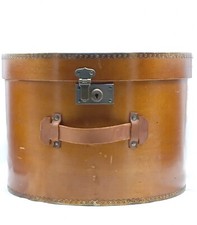 Antique Bentwood Locking Hat Box traveling luggage round