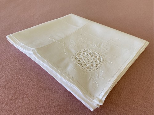 Vintage White Linen Embroidered / Lace Tablecloth Rectangle 170 cm x 130 cm - Foto 12 di 13