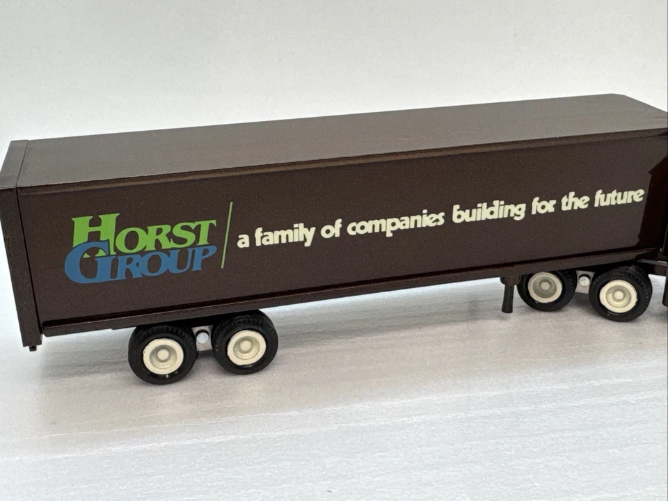 Remolque tractor Winross HORST GROUP Lancaster PA familia de empresas edificio Foto 4 de 4