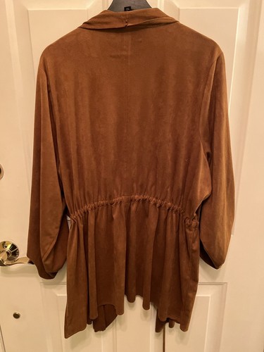 Torrid Anorak Jacke Cognac Wildleder drapiert vorne Anorak Größe 4 Neu - Bild 9 von 9