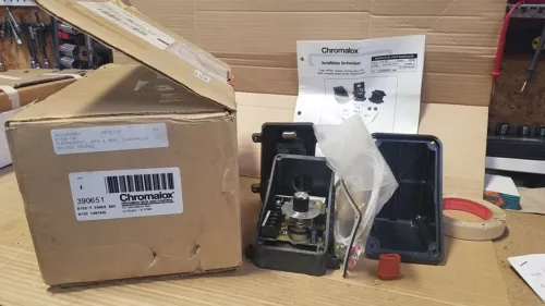 *NOS* CHROMALOX  #RTSS-7  POWER BOX WITH SS CONTROL  S11
