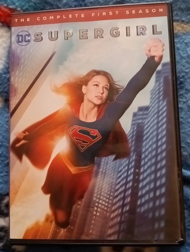 Supergirl Season 1 DVD - Picture 2 of 10