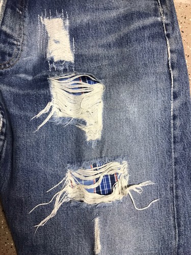 Levi’s 501 jeans W34 L36 denim restyled anni 90 con strappi e toppe ORIGINALI - Foto 6 di 12