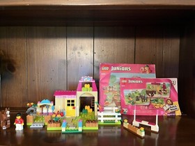 Lego Juniors Pony Farm Set 10674 Complete with Instruction Manuals 2014