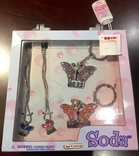 JUEGO DE JOYAS PARA NIÑOS EN CAJA DE REGALO DE SODA EDAD 8 EN ADELANTE NUEVO - Imagen 3 de 3