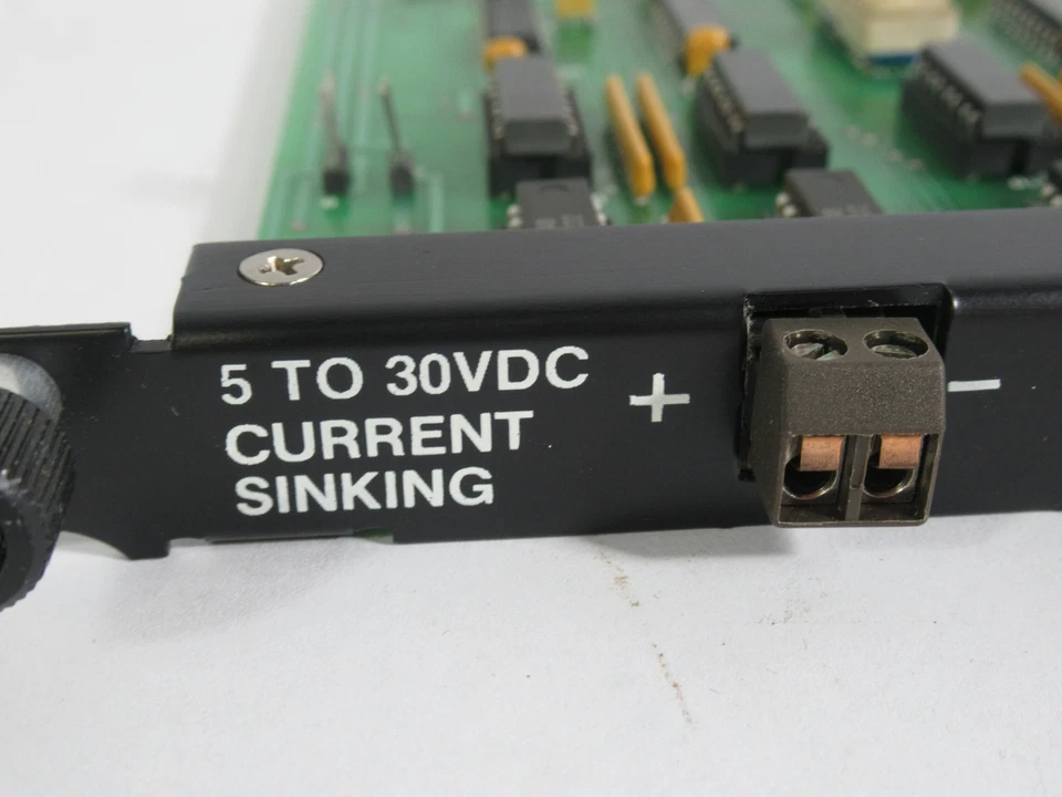 Camco MIC8124-1 Digital I/O Module 5-30VDC *Cosmetic Damage* USED - Image 4 of 4