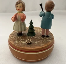 Vintage Hand Carved Revolving Wood Music Box Thorens  Switzerland Lara’s Theme