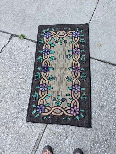 Vintage Antique Handmade Hooked Rug 42" X 22" - Picture 2 of 10