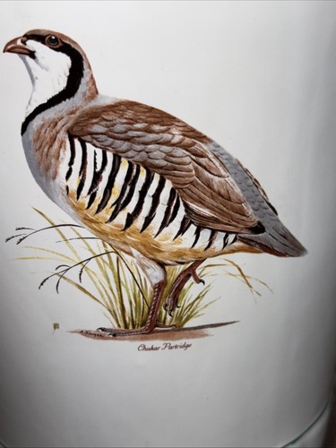 VTG Arthur Singer White Ceramic Trash Can? Planter? Quail Pheasant Signed 11' H. - Picture 4 of 16