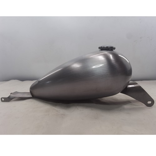 7 L Modified Motorcycle Petrol Fuel Tank For Harley Sportster Series 2006-2022 - Picture 2 of 11
