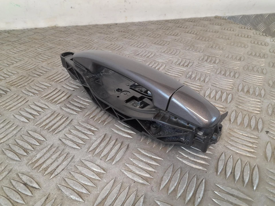 Ручка задней наружной двери для левого пассажира Peugeot 2008 Mk1 2013-2019 9672961180 - Изображение 3 из 4