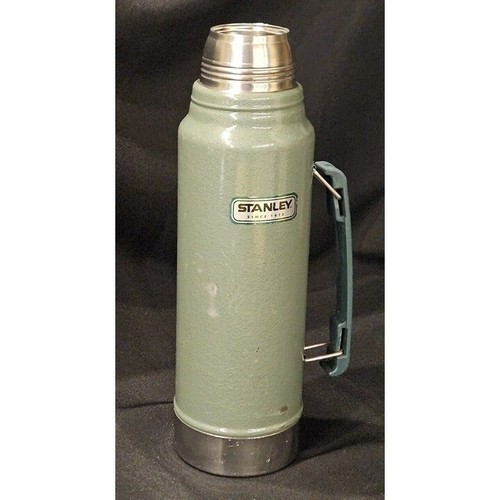 Stanley Aladdin Green 1.1 Quart/1 Liter Vacuum Bottle - Picture 1 of 12