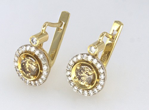 Par de pendientes de diamantes de oro amarillo - Imagen 14 de 14