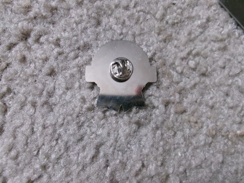 Beautiful Pabst Blue Ribbon Beer Pin - Picture 2 of 2