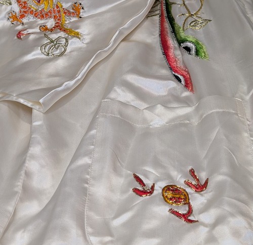 De Colección Bata Abeja Dorada Para Mujer S Blanco Satinado Asiático Bordado a Mano Kimono Abierto - Imagen 6 de 6