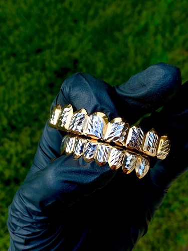 Italy 14k Gold Finish Cluster CZ VVS Cut Custom Slugs Top Bottom Set GRILLZ - Picture 10 of 15