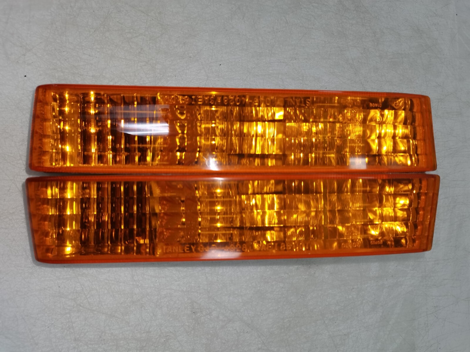 92-96 Honda Prelude OEM JDM Front Bumper RH Turn Signal Light  