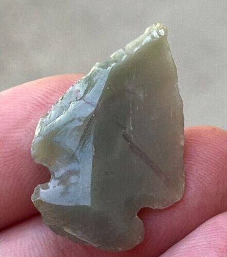Ohio Corner Notch Flint Knapped Arrowhead, 1 1/4", Greyish, From estate - Picture 2 of 3