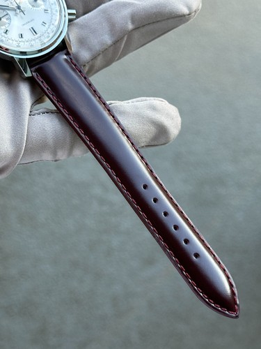 Vintage Vulcain Manual-Wind Valjoux 7733 Chronograph 37mm Ref. 1376 - Picture 14 of 16