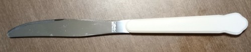 Pfaltzgraff Snow Village Butter Knife Discontinued - Picture 3 of 4