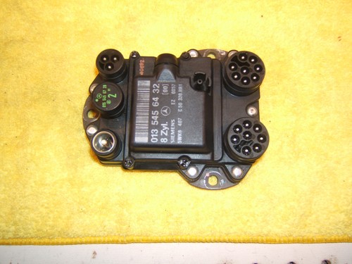 Mercedes C140,W124 500 8 cyl SIEMENS ignition Genuine 1 Module/ EZL57,0135456432 - Picture 5 of 16