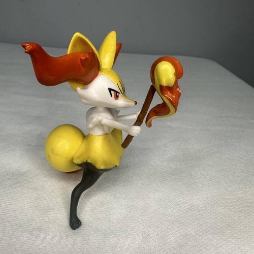 2016 TOMY Nintendo Pokemon Braixen 3” Battle Posed Mini Pokémon Action Figure - Picture 4 of 6