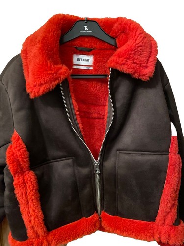 WEEKDAY ENZO SUEDETTE BONDED SHEARLING JACKET BROWN WITH RED CONTRACTS, SIZE S - Picture 3 of 10