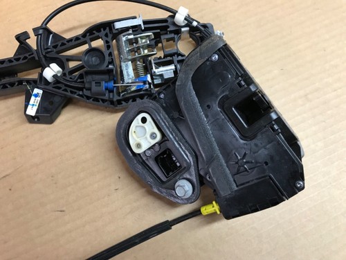 2013 Cadillac XTS RR passenger rear door latch w/inner pt exterior handle OEM 13 - Picture 3 of 3